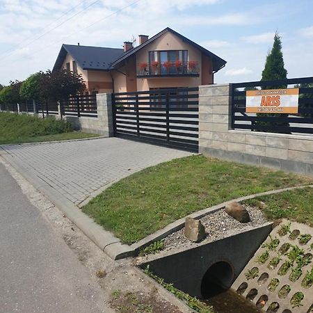 Aris Pokoje Goscinne Wojnicz Dış mekan fotoğraf
